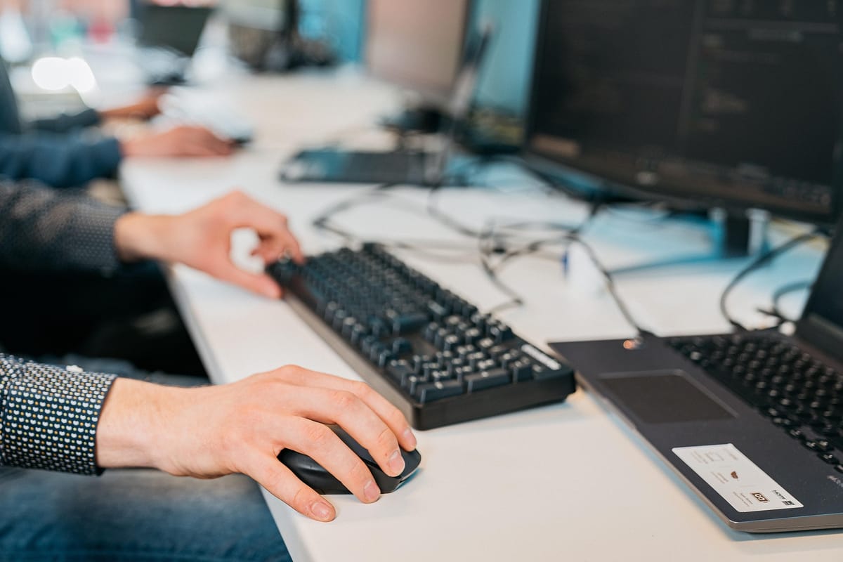 2026 Smart Outbound Calling Buyer's Guide: 5 Dimensions to Evaluate Before You Sign